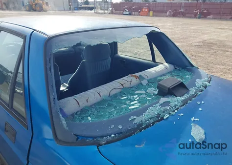 1993 Chevrolet Corsica Lt z USA, uszkodzony, nr VIN 1G1LT53T3PY194793